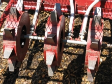 water-wheel-transplanter-dibbles-close-up